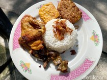 Aduh Sedapnye! Nasi Uduk Suka Hati Sejak 1970 dengan Ayam Goreng Kalasan
