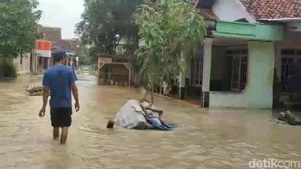 Banjir di Kecamatan Tanjung, Brebes, Jumat (6/2/2026). Banjir di Kecamatan Tanjung, Brebes, Jumat (6/2/2026).