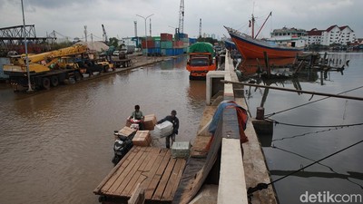 Banjir Rob dan Cuaca Ekstrem Masih Intai Jakarta