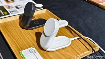 Ini adalah Qi2 25W yang dibanderol dibanderol Rp 2.199.000. Charger pertama di dunia dengan Qi2 25W certified—efisien, aman, dan future-proof! Foto: Adi Fida Rahman/detikINET