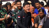 Bobon Santoso kelahiran 16 November 1988. Ia dikenal sebagai YouTuber yang suka membuat konten masak besar dan dibagi-bagikan ke orang-orang. (Foto: dok Instagram bobonsantoso)