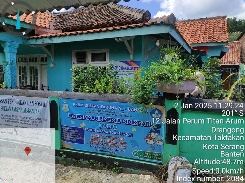 Bripka Asep Wahyudi fasilitasi warga yang ingin mengikuti program paket A, B, C untuk mengurangi angka pengangguran di  Kota Serang