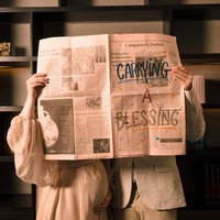 Dipotret dari samping, baby bump di perut Chelsea itu sudah jelas terlihat. Foto: Instagram/@chelseaislan