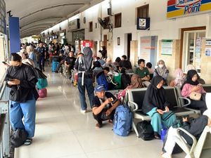4 Perjalanan KA Wilayah Daop 8 Sempat Dihentikan Imbas Gempa Pacitan