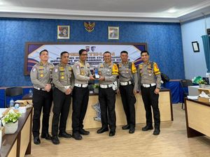 ETLE Mobile Handheld Perkuat Modernisasi Penindakan Lalu Lintas di Wilayah Kaltim