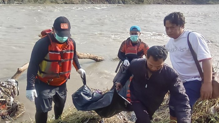 Bocah 10 Tahun Ditemukan Tewas di Sungai Comal Pemalang