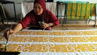 Pemerintah Provinsi Sumatera Utara menargetkan sekitar 1.700 UMKM naik kelas melalui pelatihan, pendampingan, kurasi, serta akses pembiayaan dan pasar. Foto: ANTARA FOTO/Yudi Manar