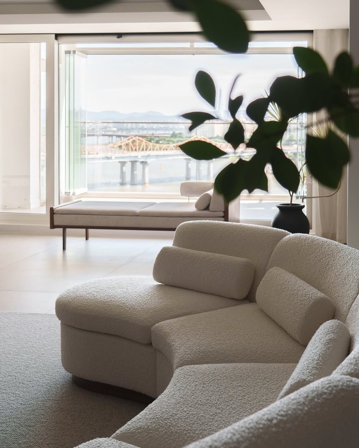 Isi dalam apartemen mewah Hyomin T-Ara.