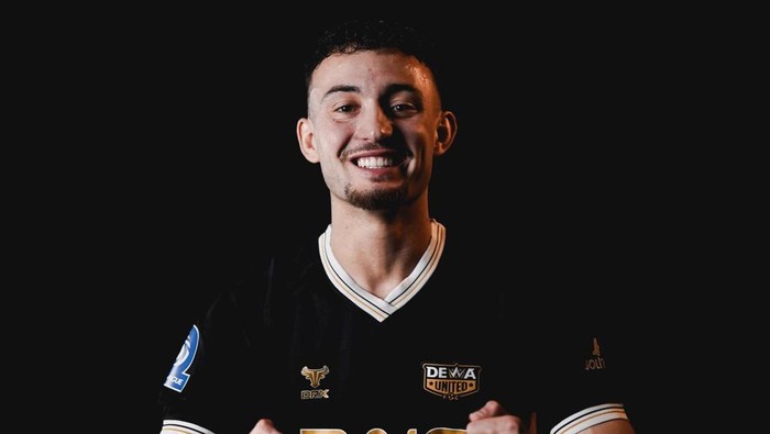 Ivar Jenner Resmi Gabung ke Dewa United