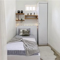 Kamar ART artis Natalie Sarah terlihat modern dan aesthetic. Pemain sinetron cinta SMU ini mengungkapkan di Instagram bahwa ukuran ruangan 320cm X 180cm ini awalnya adalah gudang. “Dari gudang terus jadi kamar tamu, terus jadi kamar mbak hehehe,” tulis Natalie Sarah. Foto: Dok. YouTube, Instagram