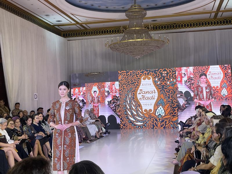 Koleksi Danar Hadi 'Sekar Setaman'