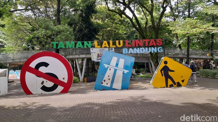 Taman Lalu Lintas Bandung dan Ingatan Masa Kecil yang Tak Pernah Pergi
