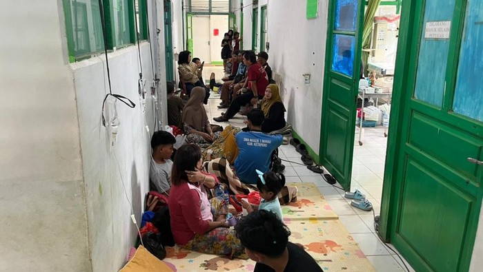 Korban yang Diduga Keracunan Perkedel Tahu MBG di Ketapang