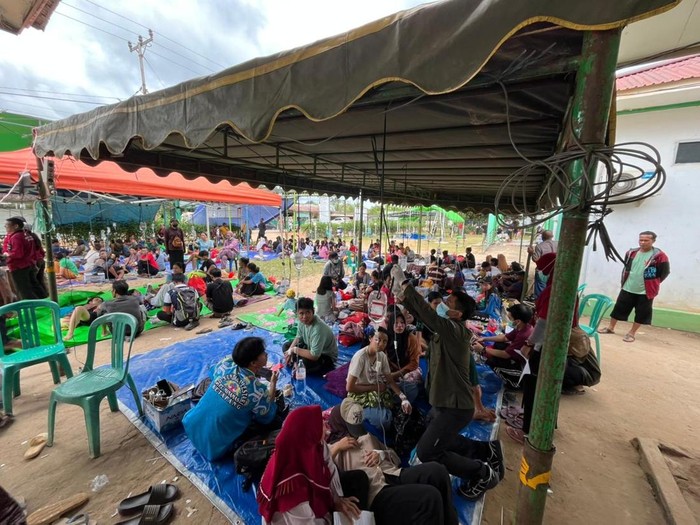 Korban yang Diduga Keracunan Perkedel Tahu MBG di Ketapang