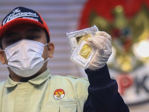 Muncul Tren Baru Suap Pakai Emas