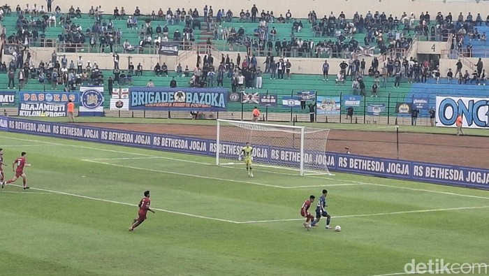 Derby Mataram PSIM Jogja Vs Persis Solo Imbang di Babak Pertama