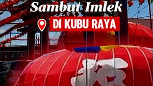Video: Lampion Raksasa Semarakkan Imlek di Kubu Raya