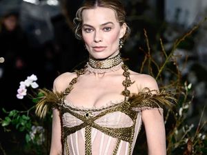 Prekuel Oceans Eleven Margot Robbie Ditinggal Sutradara