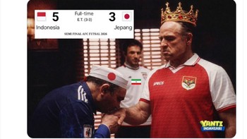 Sungkem ke King Indo. Editan foto kemenangan Indonesia atas Jepang jadi bahan meme paling ramai dibagikan. Foto: X.com