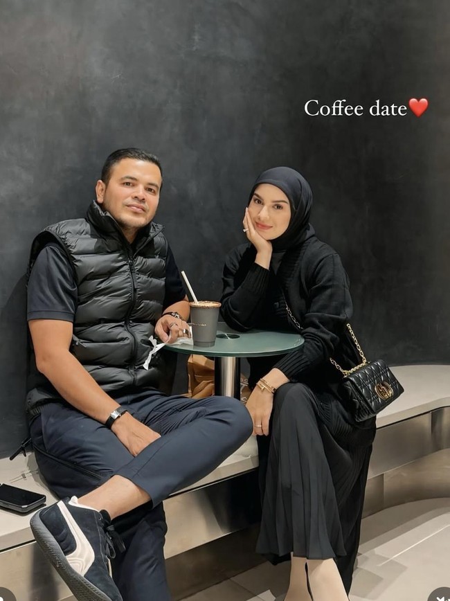 Momen Romantis Irish Bella dan Haldy Sabri saat Ngopi Bareng di Kafe