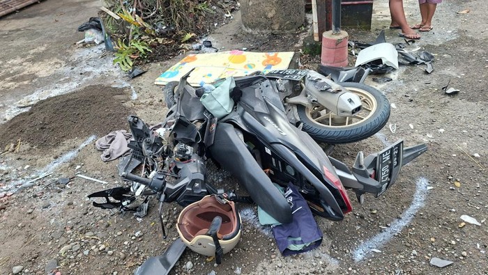 Motor yang dikendarai Wiwin korban laka maut di Sragen, remuk tak berbentuk, Jumat (6/2/2026).