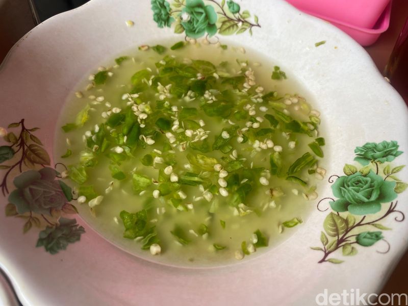 Opor Ayam Kuning Betawi H. Saadih Tampilan Opor Ayam Kuning Betawi H. Saadih