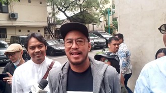Pandji Pragiwaksono Penuhi Panggilan Polisi atas Laporan soal Mens Rea