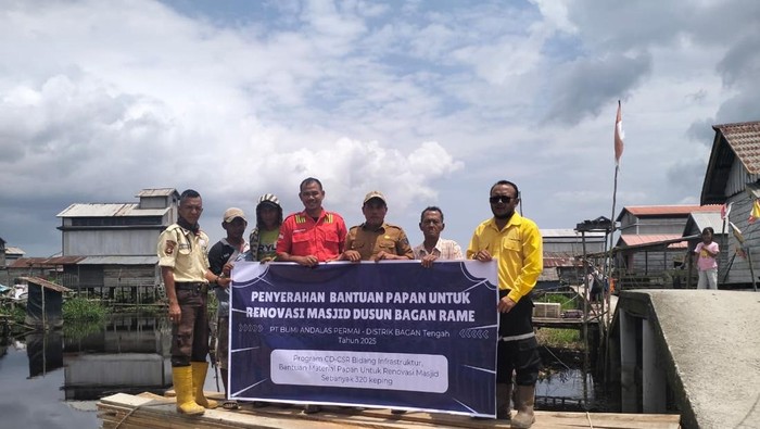 Bumi Andalas Permai Bantu Renovasi Masjid di Bagan Rame OKI