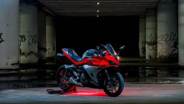 Tourino 20 DX Meluncur, Motor Petualang Buatan China Seharga Rp 49 Jutaan