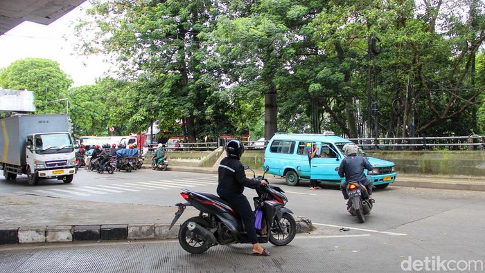 Rekayasa Lalu Lintas di Jalan Raya Bogor Arah Simatupang