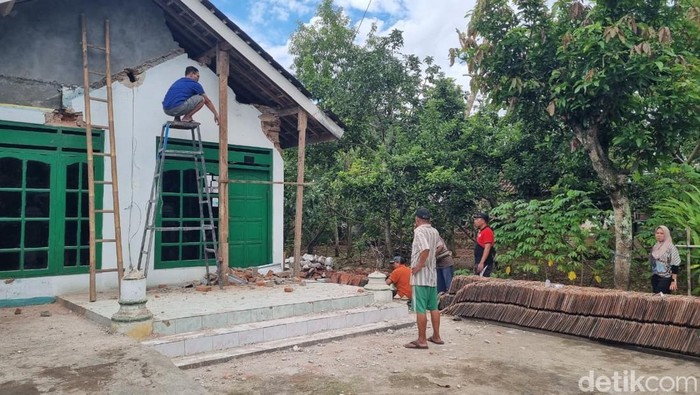 BPBD Catat Belasan Rumah Warga Pacitan Rusak Imbas Gempa M 6,4