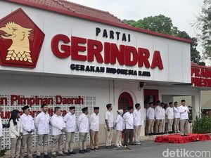 HUT Ke-18, Gerindra Sumut Gelar Upacara hingga Bersih-bersih Sungai