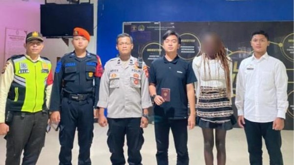 WN Prancis Terlantar 8 Hari di Gambir, Polisi Bantu Urus ke Imigrasi