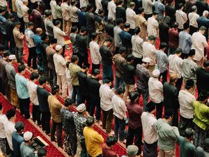 9 Sunah Sebelum Sholat Jumat, Jangan Lewatkan Amalan Ini