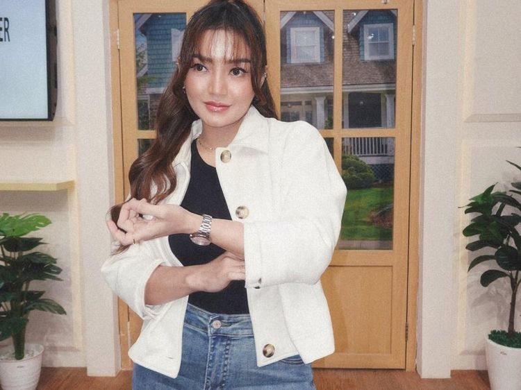 Penampilan Siti Badriah Usai 2 Bulan Oplas Payudara-Fat Graft