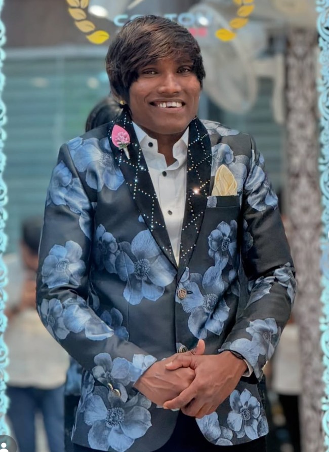 Gelar pria tertampan India itu terungkap dari unggahan TikTok Daily Mail. Suraj berhasil memenangkan voting pria tertampan di India. Foto: Instagram/@official_suraj_chavan1151