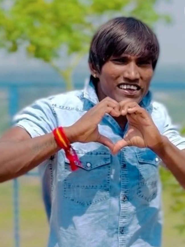 Foto Suraj Chavan, Jadi Sorotan Usai Dinobatkan Sebagai Pria Tertampan India