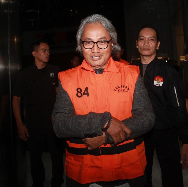 Senyum Sedekap Mulyono, Tersangka Suap Pajak di Banjarmasin