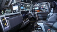 Mobil yang dibawa saat peluncuran adalah iCar V23, kendaraan listrik bergaya boxy yang dirancang sebagai kanvas kustomisasi bagi penggunanya. 