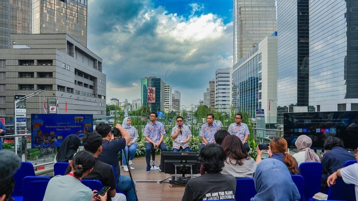 **TransJ Layani 413 Juta Pelanggan di 2025, Catat Efisiensi Operasional yang Mengejutkan**