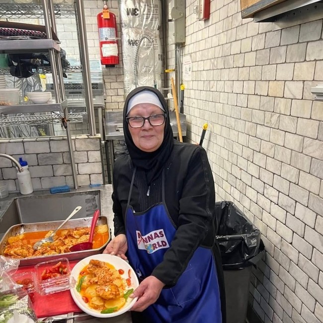 Unik! Di Resto Ini Semua Chefnya Nenek-nenek dari Penjuru Dunia