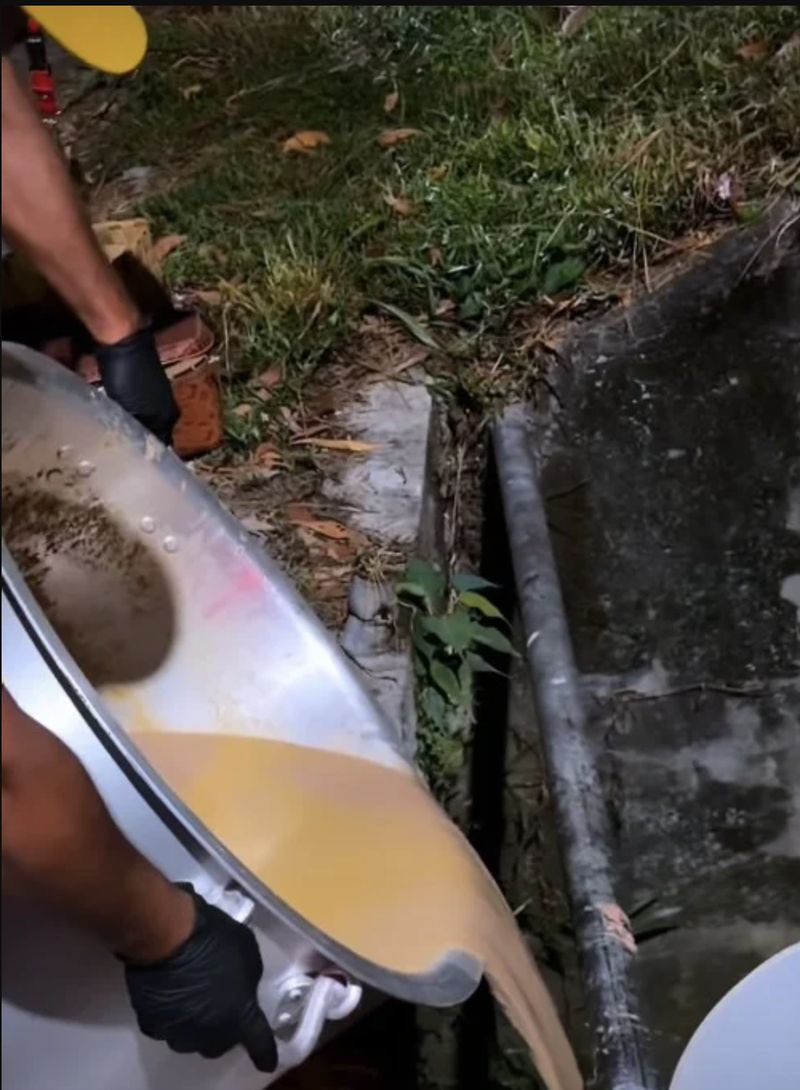 Waduh! 300 Kg Kuah Laksa Dibuang Penjual, Kenapa Ya?