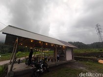 Kisah Ogan Ubah Lahan Sawah Jadi Warung Alam di Lereng Ciremai