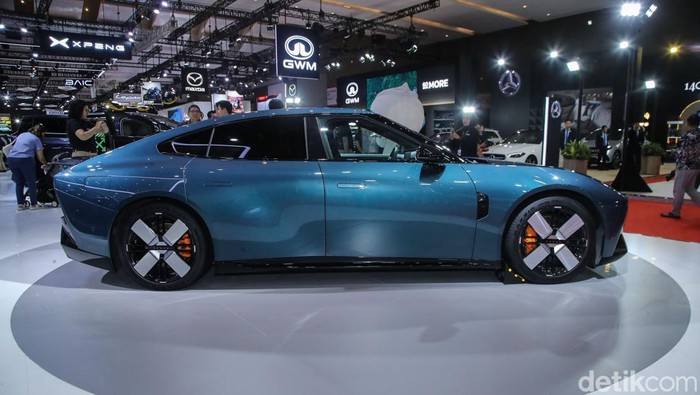 Erajaya Active Lifestyle sebagai Agen Tunggal Pemegang Merek Xpeng meramaikan Indonesia International Motor Show (IIMS) 2026 dengan menghadirkan sedan listrik The Next P7.