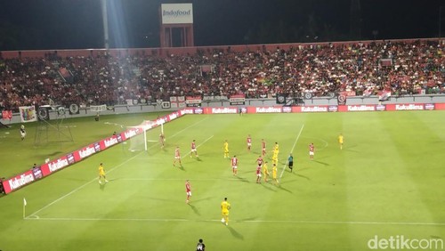 Laga Bali United versus Persebaya Surabaya di Stadion Dipta, Sabtu (7/2/2026).