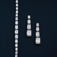 Penyanyi 56 tahun itu memakai total 306 karat berlian senilai US$ 15 juta atau sekitar Rp 230 miliar. (Foto: Instagram/@levuma)