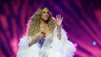 Foto: Mariah Carey Berkilau di Winter Olympics 2026, Pakai Berlian Rp 230 M
