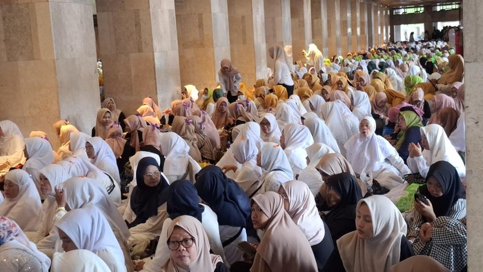 Ibu-ibu Pengajian di MUI Ajak Doa untuk Presiden, Titip Harapan di Acara Bersejarah