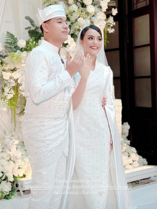 Penyanyi Jaz Resmi Menikah dengan Artis Wavi Zihan