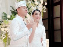 Penyanyi Jaz Resmi Menikah dengan Artis Wavi Zihan